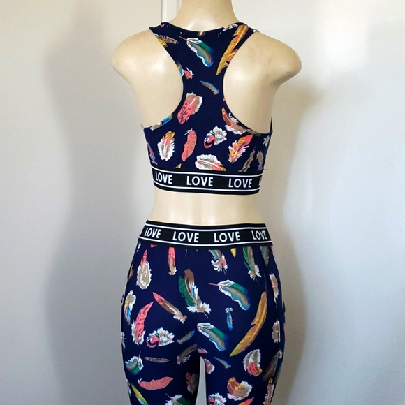 Work Out Set 🏋‍♀️ - Picture 7 of 7